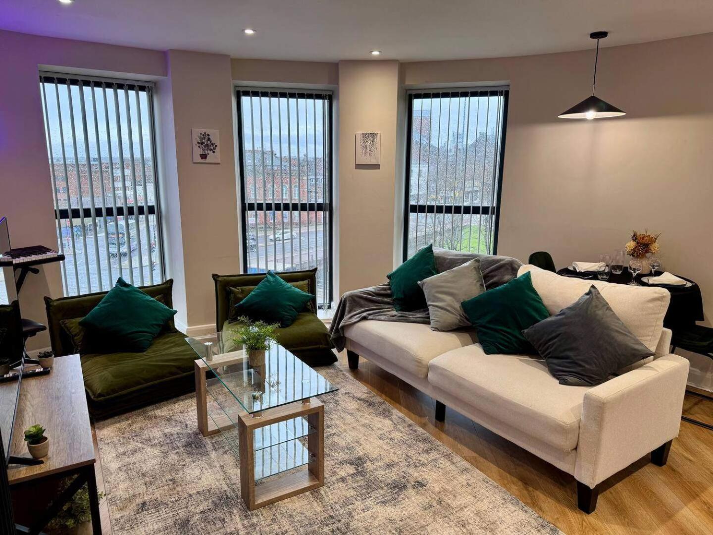 Modern City Apartment - Sleeps 4 & Walk To Arena Leeds  Exterior foto